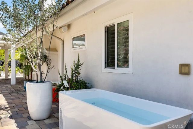 1357 Doverwood, Glendale, CA 91207
