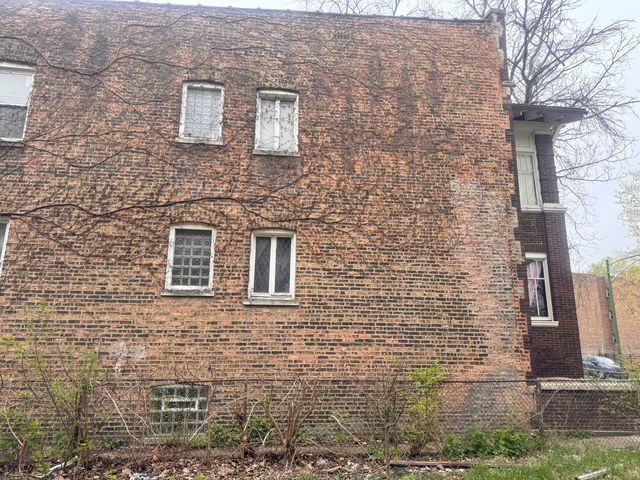 7431 S Kimbark Avenue, Chicago, IL 60619