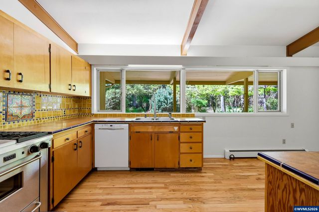 969 NW Camellia Dr, Corvallis, OR 97330