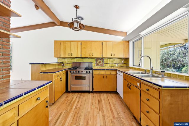 969 NW Camellia Dr, Corvallis, OR 97330
