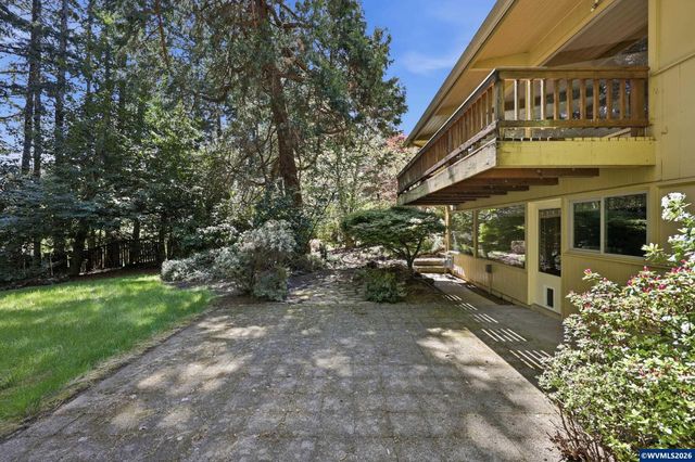 969 NW Camellia Dr, Corvallis, OR 97330