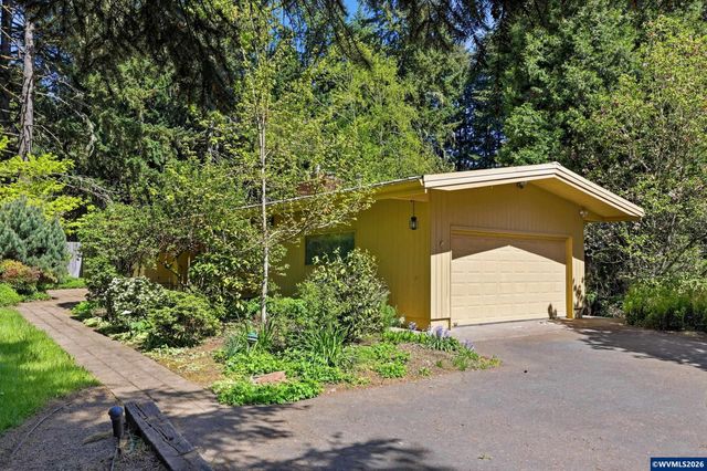 969 NW Camellia Dr, Corvallis, OR 97330