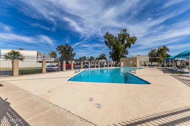 2615 W WILLOW Avenue, Phoenix, AZ 85029