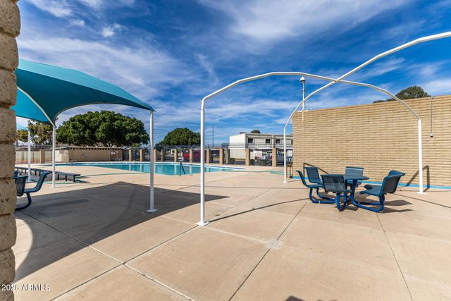 2615 W WILLOW Avenue, Phoenix, AZ 85029