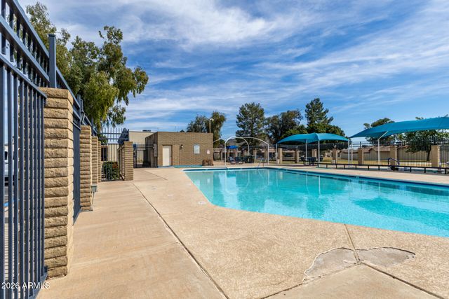 2615 W WILLOW Avenue, Phoenix, AZ 85029