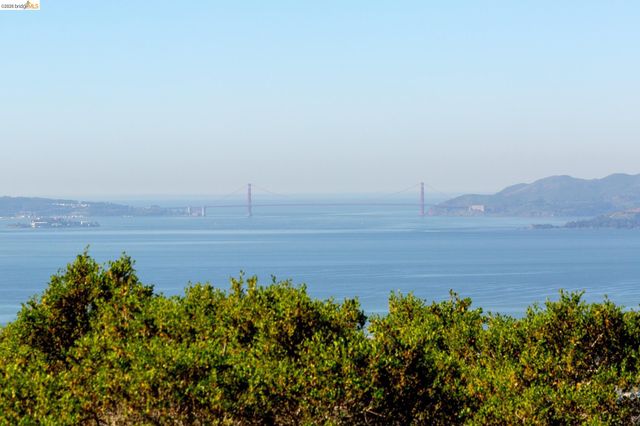 470 Spruce St, Berkeley, CA 94708