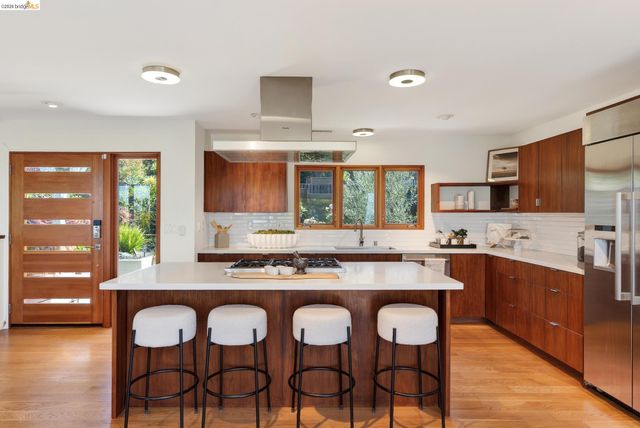 470 Spruce St, Berkeley, CA 94708