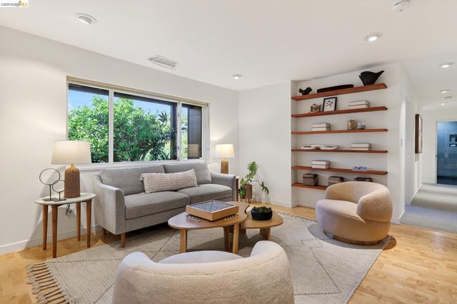 470 Spruce St, Berkeley, CA 94708