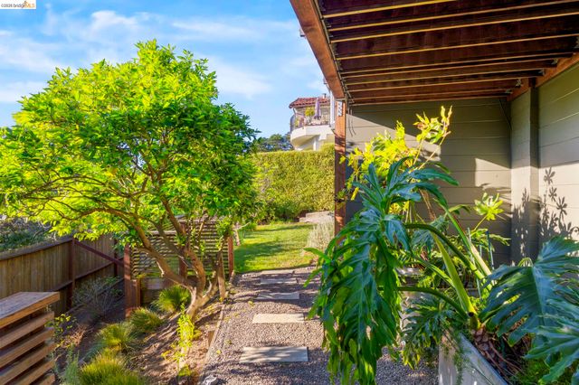 470 Spruce St, Berkeley, CA 94708