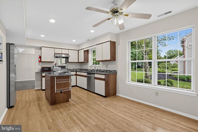1535 WILLOW POND DR, Yardley, PA 19067
