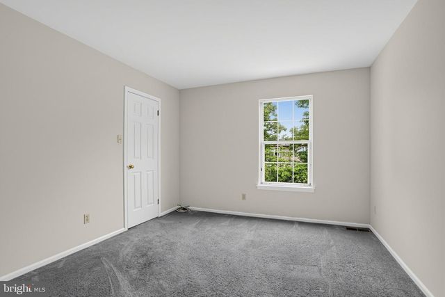 1535 WILLOW POND DR, Yardley, PA 19067