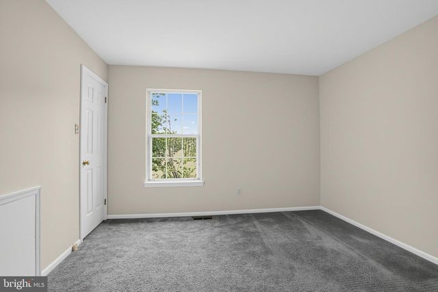 1535 WILLOW POND DR, Yardley, PA 19067