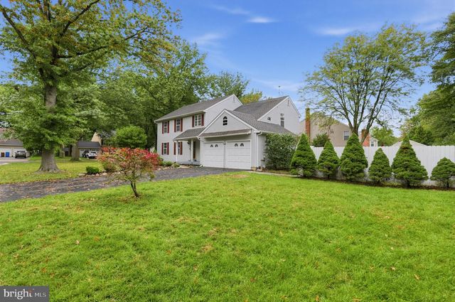 1535 WILLOW POND DR, Yardley, PA 19067