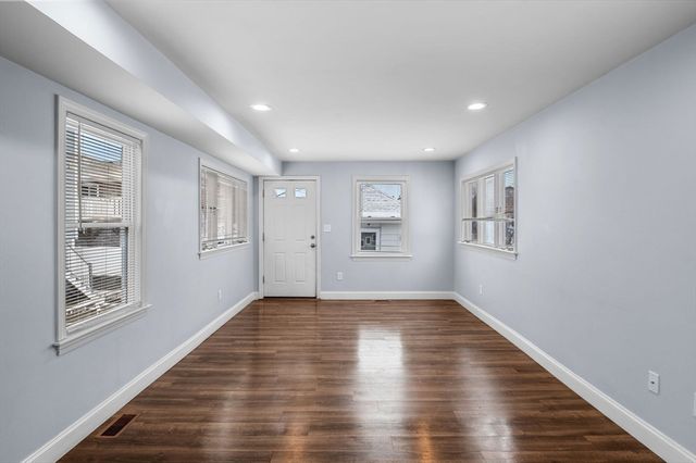 15 Rear Argyle St, Revere, MA 02151