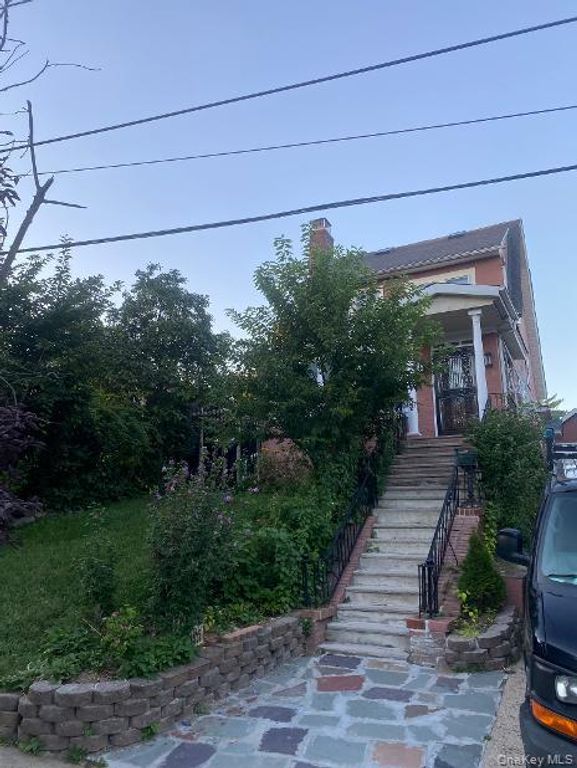 85-25 Kendrick Place, Jamaica, NY 11432