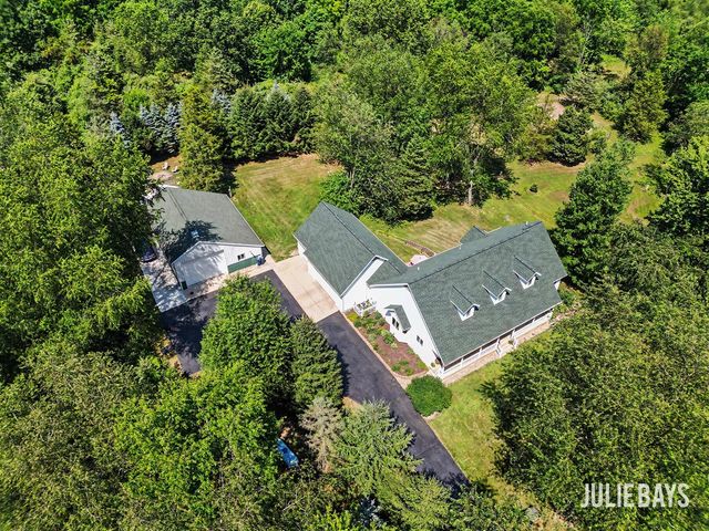 6202 Black Creek Drive, Middleville, MI 49333