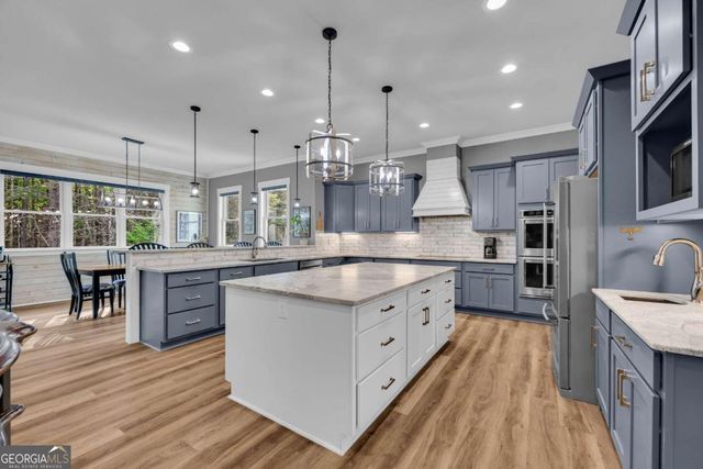 2499 River's Edge Drive, Bogart, GA 30622