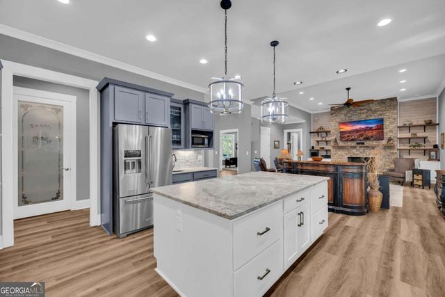 2499 River's Edge Drive, Bogart, GA 30622