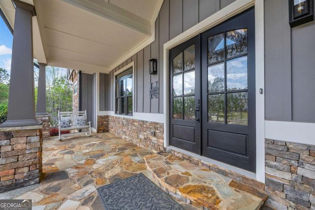 2499 River's Edge Drive, Bogart, GA 30622
