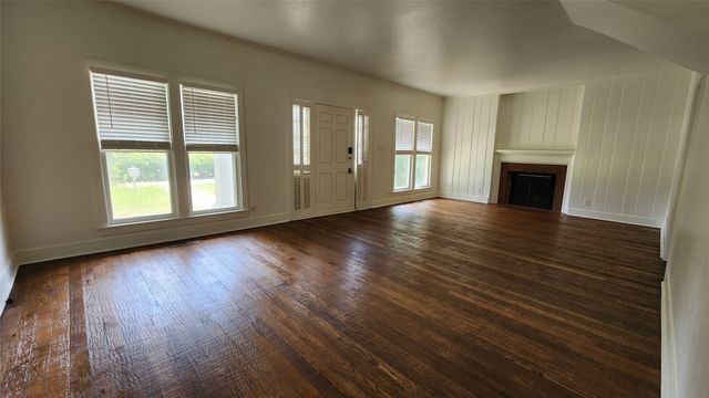 1824 Willowwood Street, Denton, TX 76205