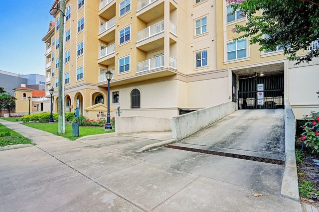 2203 Dorrington Street 301, Houston, TX 77030