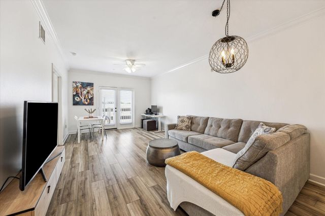 2203 Dorrington Street 301, Houston, TX 77030