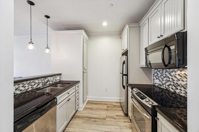 2203 Dorrington Street 301, Houston, TX 77030