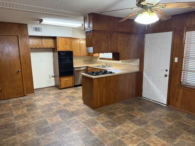 1706 E 15th Street, Plano, TX 75074