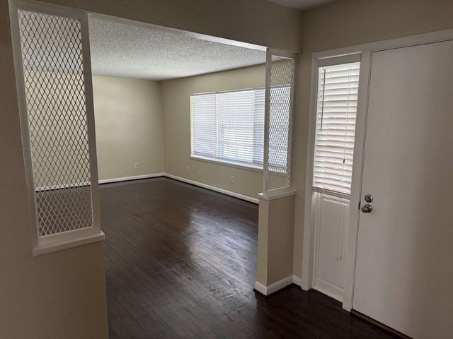 1706 E 15th Street, Plano, TX 75074