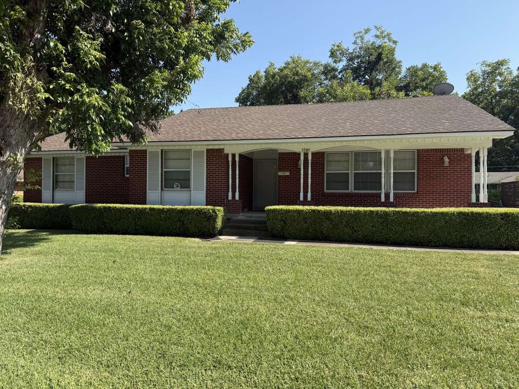 1706 E 15th Street, Plano, TX 75074
