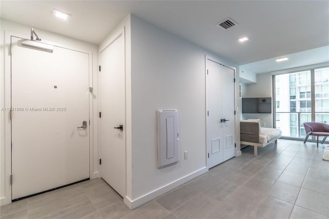 227 NE 2nd St 2610, Miami, FL 33132