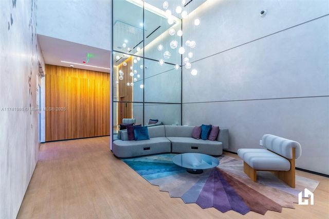 227 NE 2nd St 2610, Miami, FL 33132