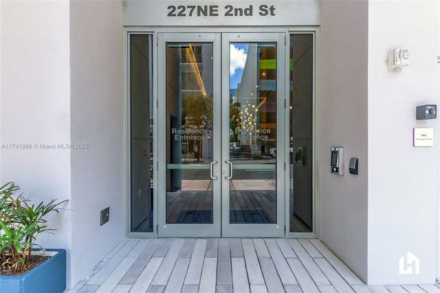 227 NE 2nd St 2610, Miami, FL 33132