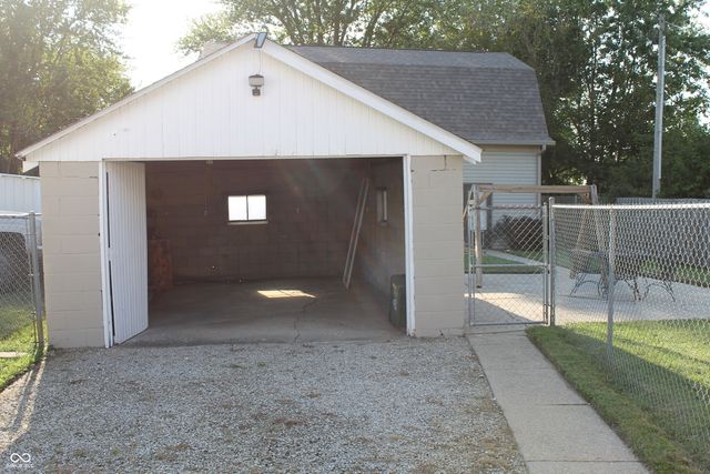 809 N Blish Street, Seymour, IN 47274