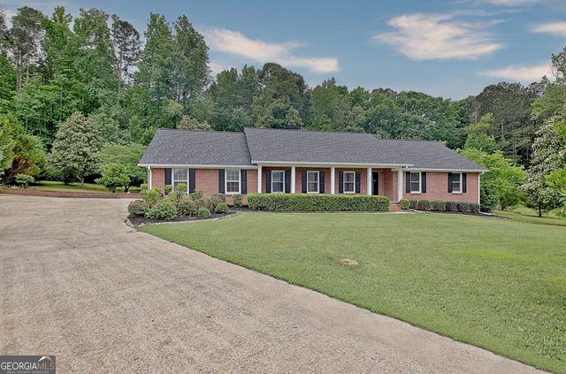 105 Walden Way, Fayetteville, GA 30214