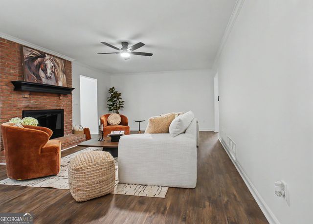 105 Walden Way, Fayetteville, GA 30214