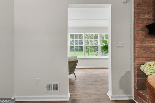 105 Walden Way, Fayetteville, GA 30214