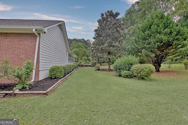 105 Walden Way, Fayetteville, GA 30214