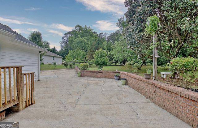 105 Walden Way, Fayetteville, GA 30214