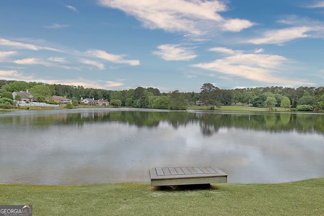 105 Walden Way, Fayetteville, GA 30214