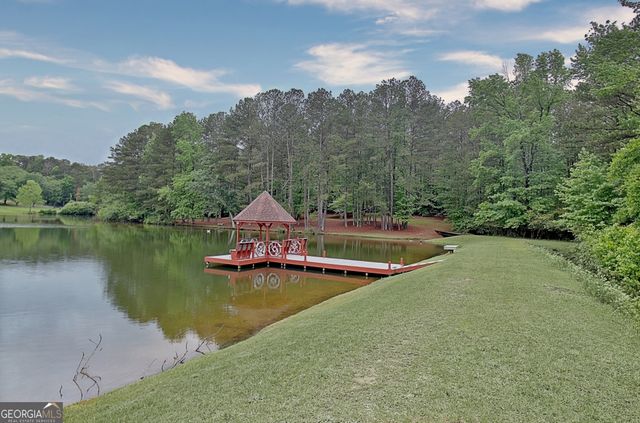 105 Walden Way, Fayetteville, GA 30214