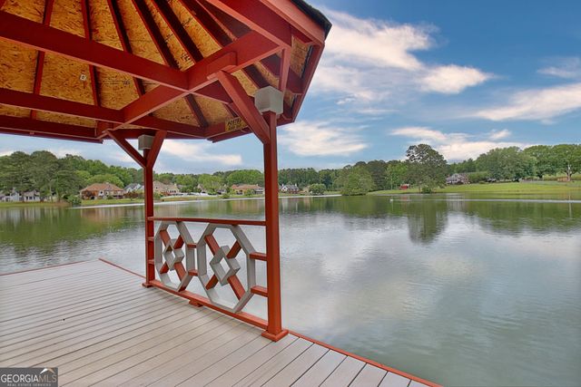 105 Walden Way, Fayetteville, GA 30214