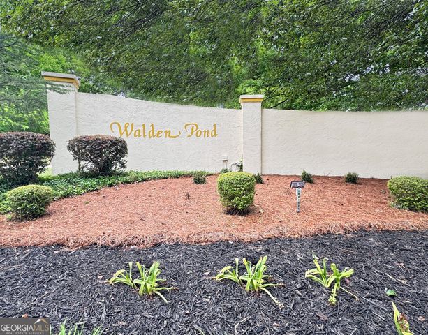105 Walden Way, Fayetteville, GA 30214