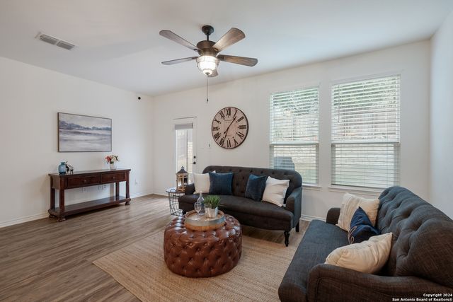 627 ANTHEM LN, New Braunfels, TX 78132