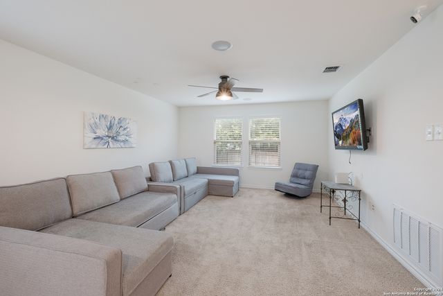 627 ANTHEM LN, New Braunfels, TX 78132