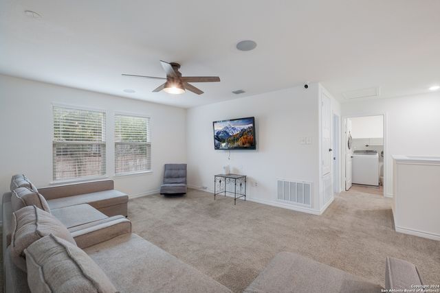 627 ANTHEM LN, New Braunfels, TX 78132