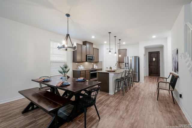 627 ANTHEM LN, New Braunfels, TX 78132