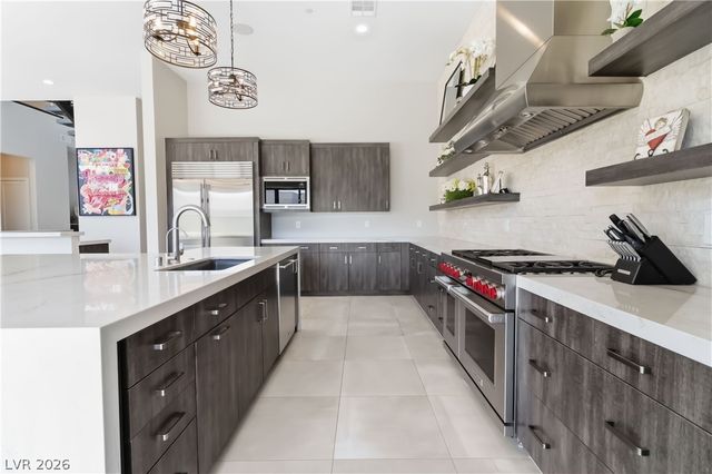 10741 Steel Ridge Court, Las Vegas, NV 89135