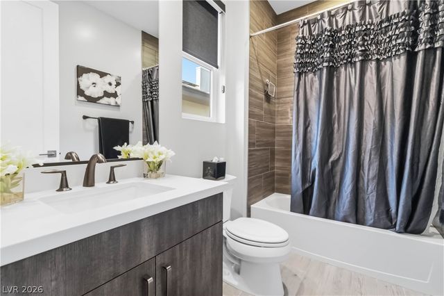 10741 Steel Ridge Court, Las Vegas, NV 89135