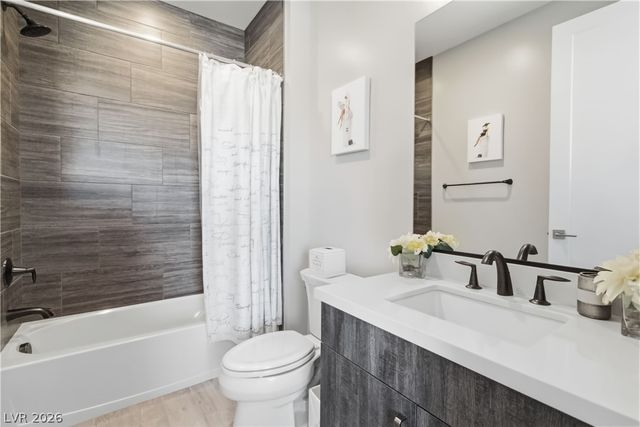 10741 Steel Ridge Court, Las Vegas, NV 89135